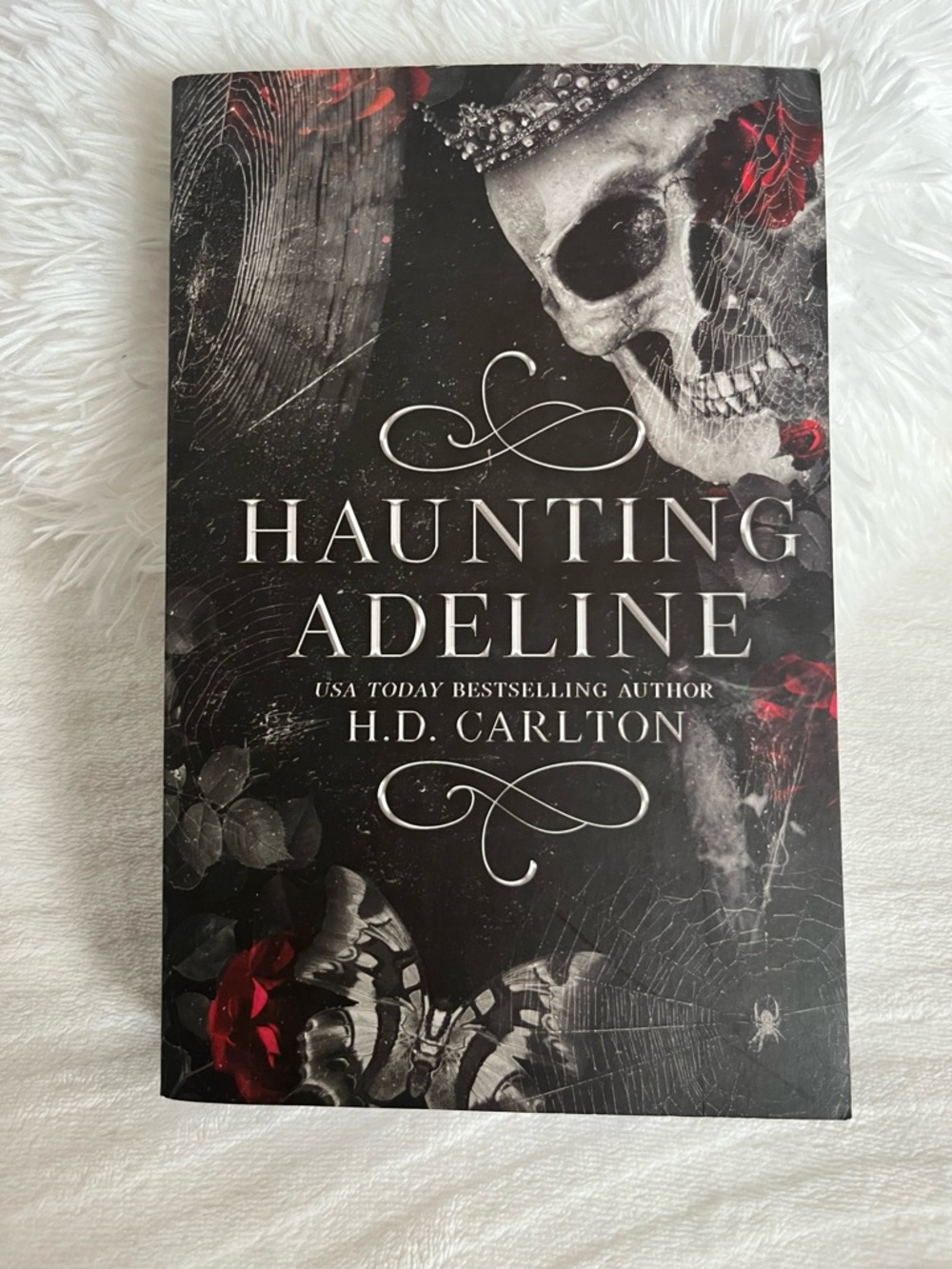 Haunting Adeline paperback Book❤️🖤